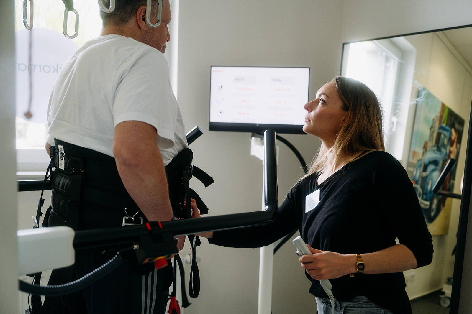 Lokomotions Therapie im Lokomat